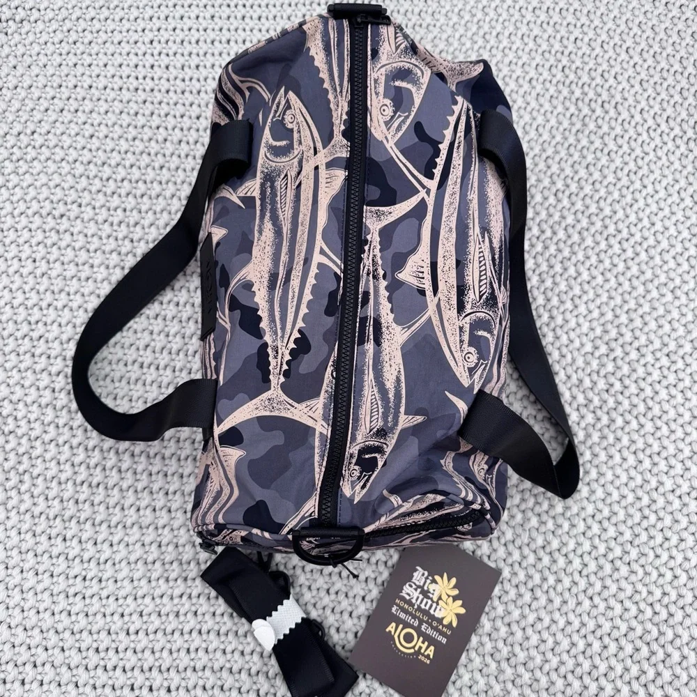 Aloha Collection• Super Special LTD Edition Keep It Light Sporty Duffle AHI CAMO